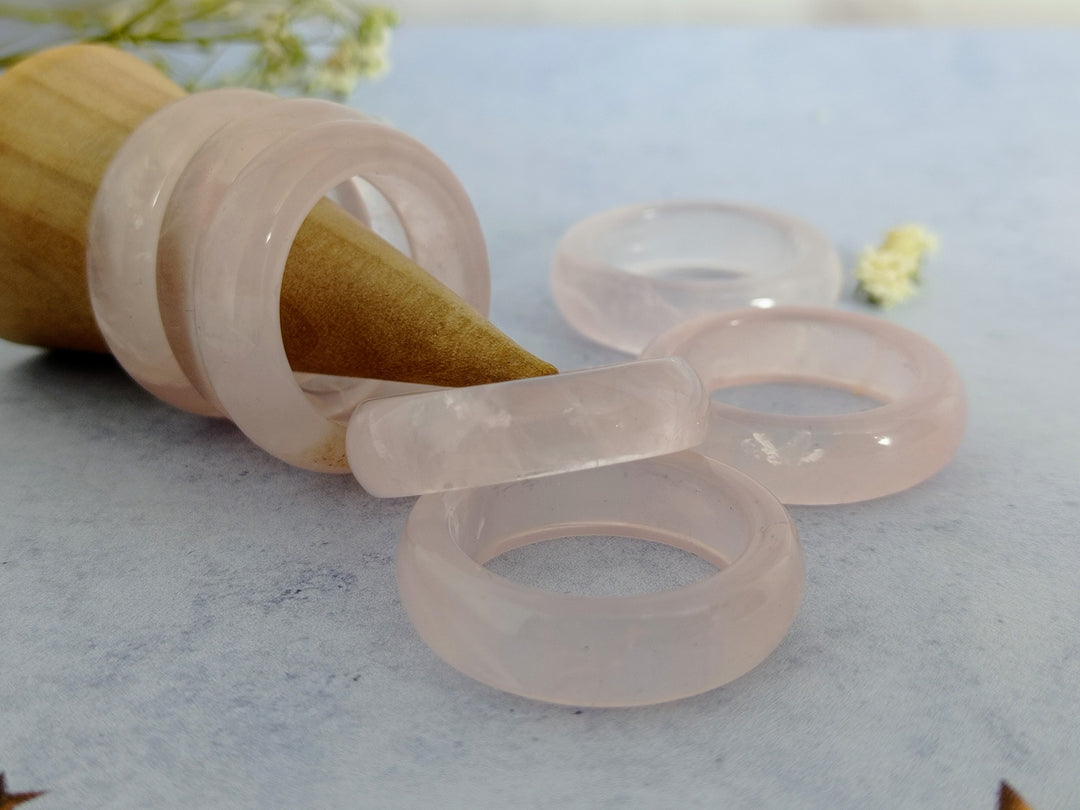 natural rose Quartz crystal gemstone band ring