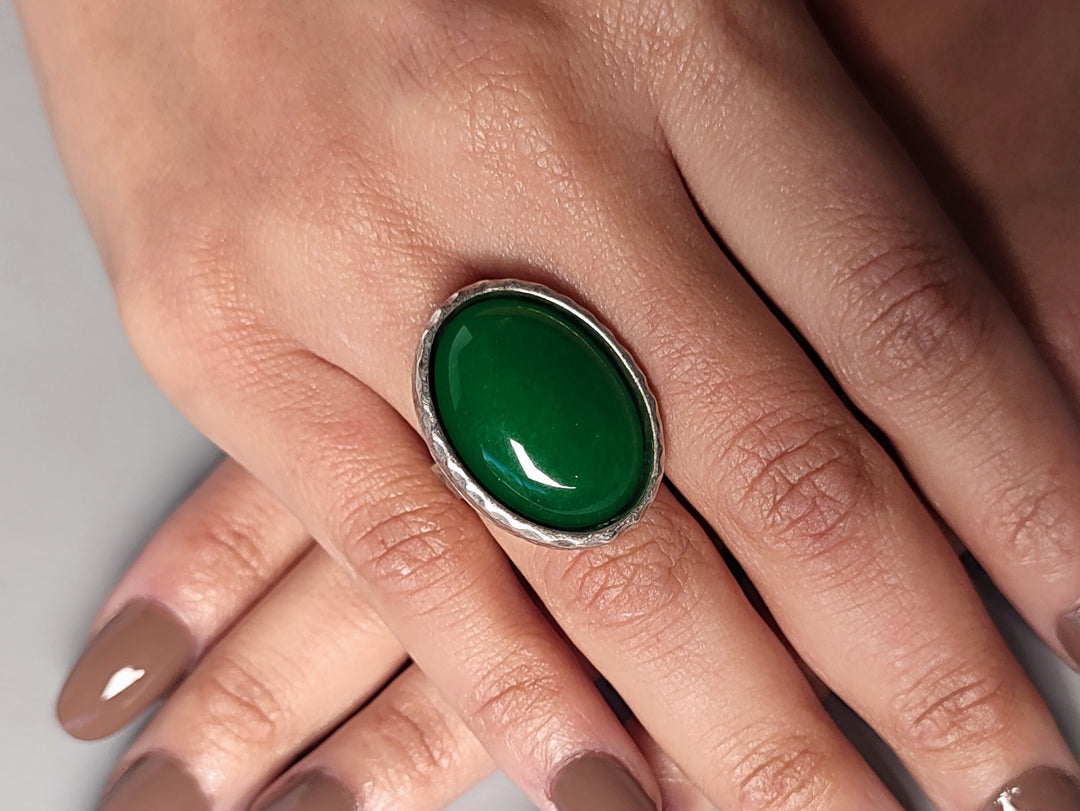 elegant Dynasty Jade semi-precious stone ring