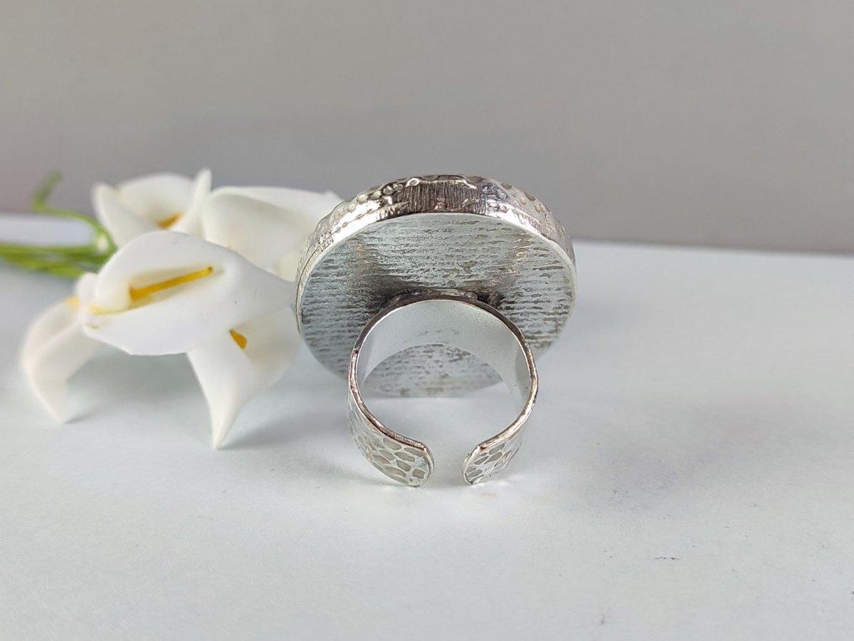 Olive Hammered Oval Statement Ring Secondary image
