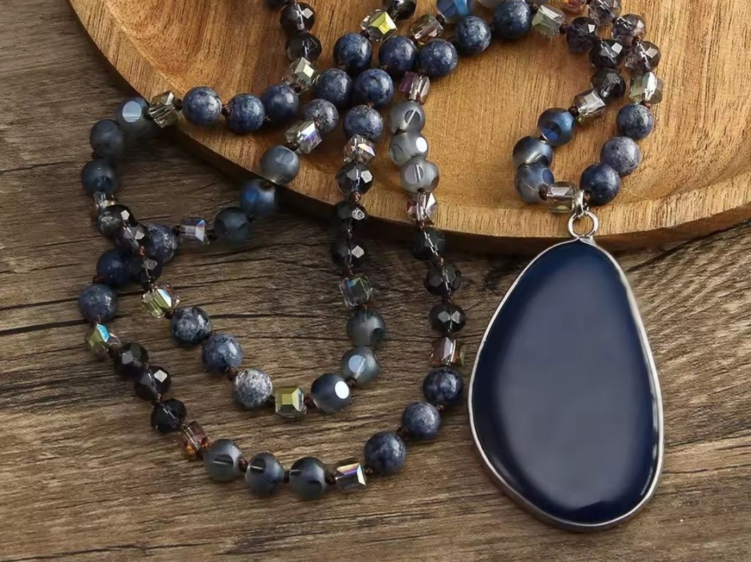 Labradorite Blue Agate Long Pendant Necklace "Phoebe" Secondary image