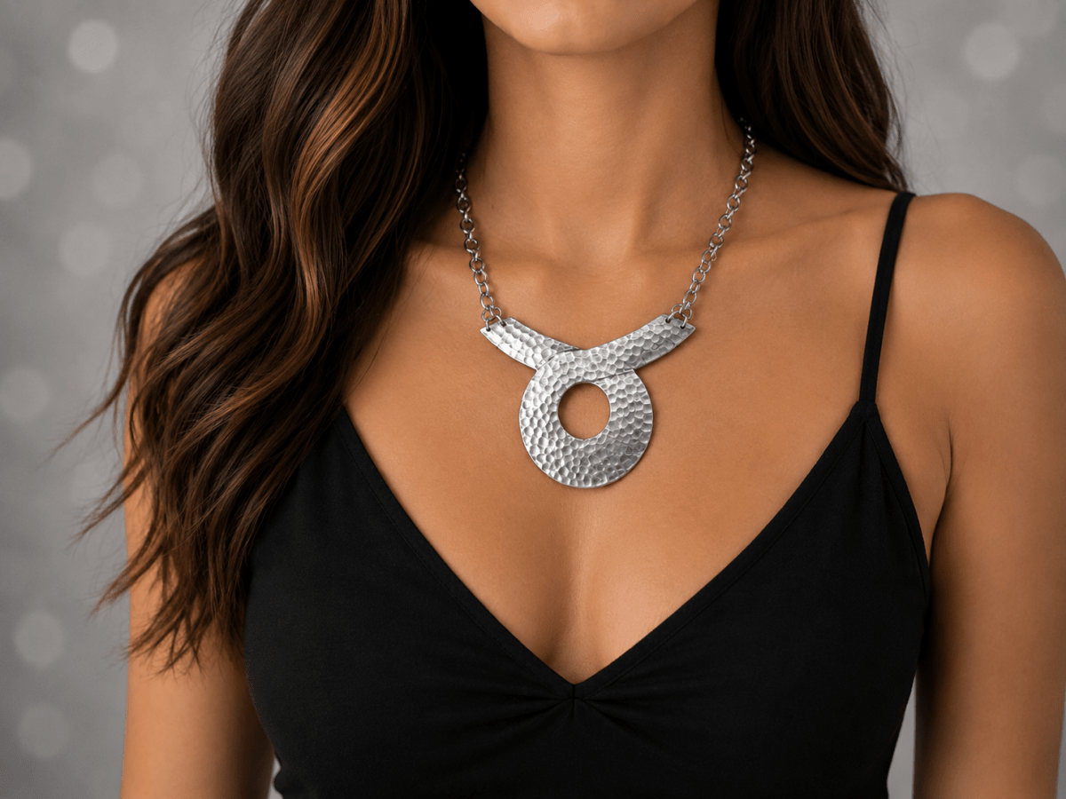 Hammered Circle Statement Necklace "Aria" - Corky & Stoner