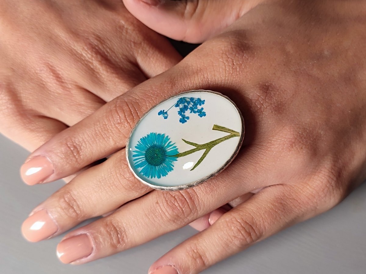 Flower floral ring. Dried pressed flower adjustable statement ring. Summer inspired ring