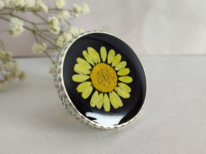 handmade African Daisy ring. Adjustable black ring. Flower statement ring. Yellow flower ring