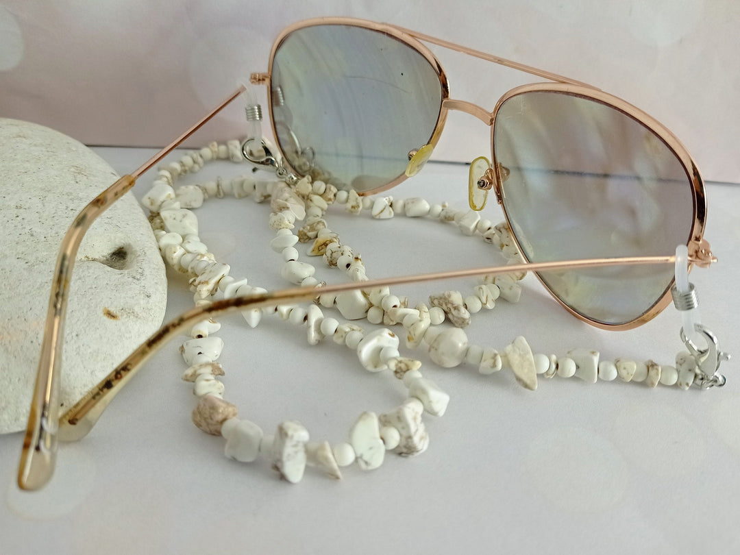 Sunglasses chain, boho glasses chain, white Howlite gemstone glasses chain, white sunglasses chain, beaded glasses chain
