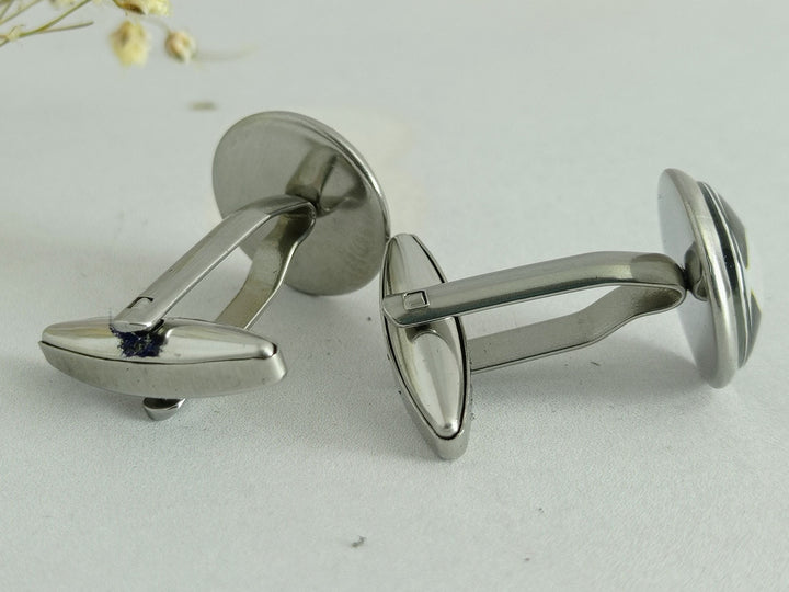 Black and white cuff links