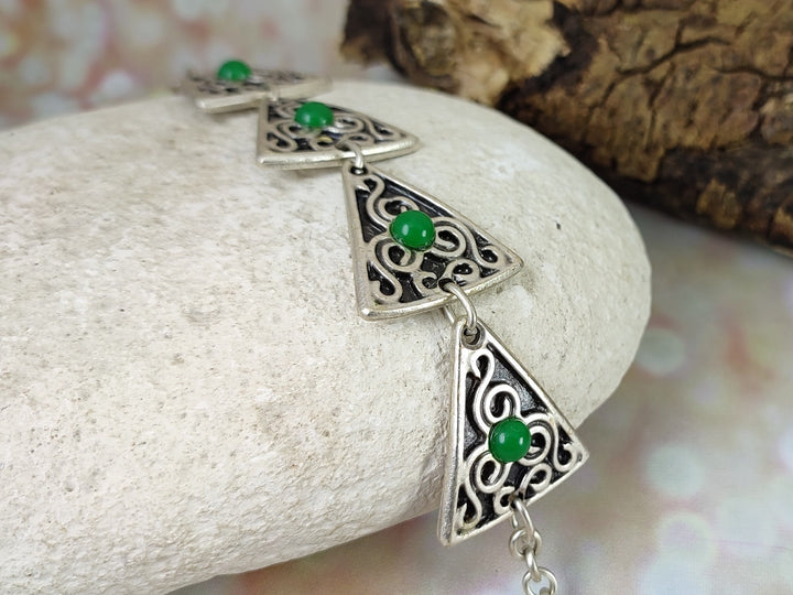 Silver bracelet with green jade, boho ethnic silver jade bracelet, Turkish silver coin bracelet, green stone bracelet